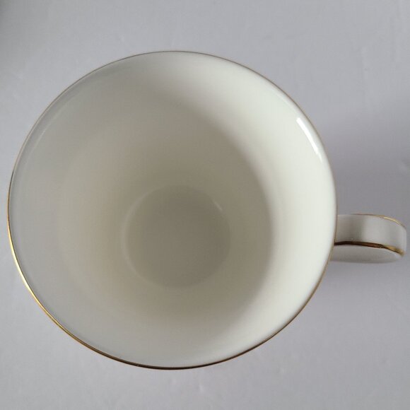 ROYAL DOULTON-- HARTWELL -H-5227 -FOOTED CUP & SAUCER SET MINT CONDITION - Picture 9 of 10